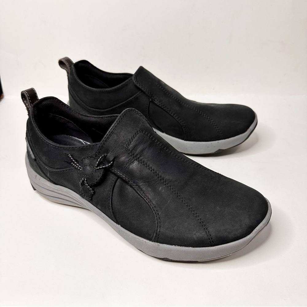 Clarks Wave Walk Women’s Slip On Leather Shoes